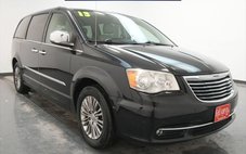 2013 Chrysler Town and Country Touring-L