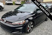 2019 Volkswagen Golf GTI SE