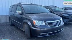 2015 Chrysler Town and Country Touring-L