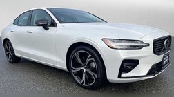 2024 Volvo S60 B5 Core Dark Theme