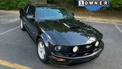 2007 Ford Mustang GT Deluxe