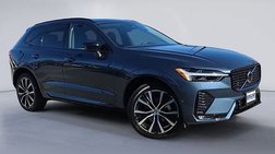 2025 Volvo XC60 B5 Plus Dark Theme