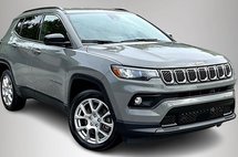 2023 Jeep Compass Latitude Lux
