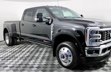 2025 Ford F-450 Super Duty Lariat