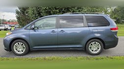 2014 Toyota Sienna XLE 8-Passenger