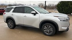 2023 Nissan Pathfinder SV