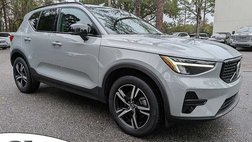 2024 Volvo XC40 XC40 Core, B5 AWD Gas (mild hybrid), Gasoline, Dark