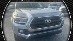 2017 Toyota Tacoma SR5 Double Cab 5' Bed V6 4x2 AT (Natl)