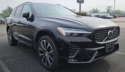 2023 Volvo XC60 B5 Plus Dark Theme