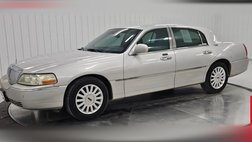 2005 Lincoln Town Car Signature Limited