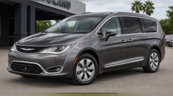 2017 Chrysler Pacifica Hybrid Platinum