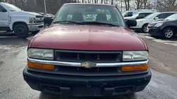 2003 Chevrolet S-10 Base