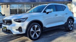 2023 Volvo XC40 B5 Plus Bright Theme