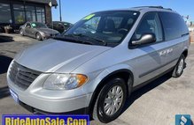 2005 Chrysler Town and Country FWD
