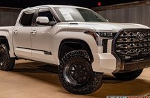 2025 Toyota Tundra Platinum HV