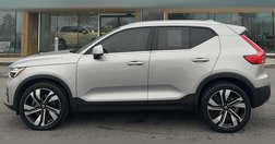 2023 Volvo XC40 B5 Plus Bright Theme