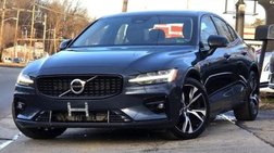 2023 Volvo S60 B5 Core Dark Theme
