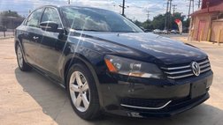 2014 Volkswagen Passat 1.8T Wolfsburg Edition