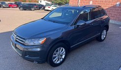 2013 Volkswagen Touareg Sport