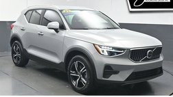 2025 Volvo XC40 B5 Core Bright Theme