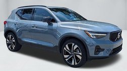 2023 Volvo XC40 B5 Plus Dark Theme