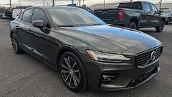 2022 Volvo S60 B5 Momentum