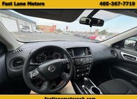 2020 Nissan Pathfinder S