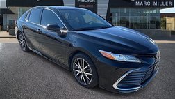 2022 Toyota Camry Hybrid XLE