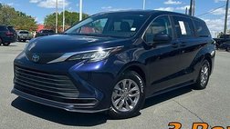 2023 Toyota Sienna LE 8-Passenger
