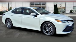 2023 Toyota Camry Hybrid XLE