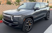 2023 Rivian R1S Adventure