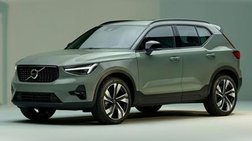 2024 Volvo XC40 B5 Plus Bright Theme