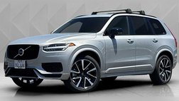 2023 Volvo XC90 Recharge T8 Ultimate Dark Theme