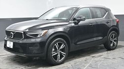 2024 Volvo XC40 B5 Core