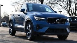 2025 Volvo XC40 B5 Plus Bright Theme