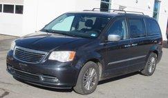 2013 Chrysler Town and Country Touring-L