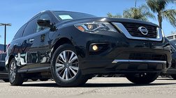 2020 Nissan Pathfinder SV