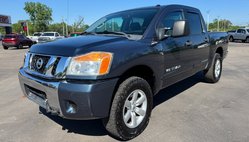 2014 Nissan Titan 4WD Crew Cab SWB SV