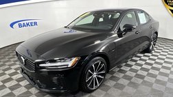 2023 Volvo S60 Recharge T8 Plus Dark Theme