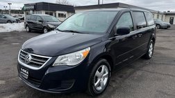 2010 Volkswagen Routan SE