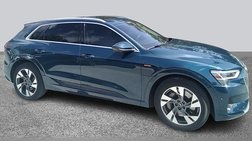2022 Audi e-tron quattro Premium Plus