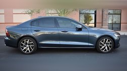 2020 Volvo S60 T6 Momentum