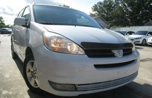 2004 Toyota Sienna 4 Dr XLE Passenger Van
