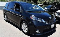 2014 Toyota Sienna SE 8-Passenger