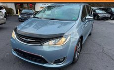 2017 Chrysler Pacifica Hybrid Platinum