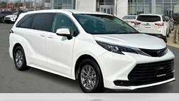 2025 Toyota Sienna LE 8-Passenger