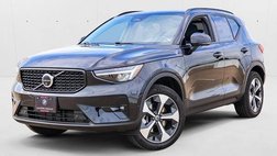 2024 Volvo XC40 B5 Plus Dark Theme