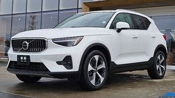 2025 Volvo XC40 B5 Plus Bright Theme