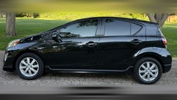 2017 Toyota Prius c Two (Natl)