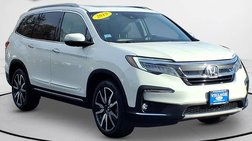 2019 Honda Pilot Touring w/Rear Captain's Chairs
